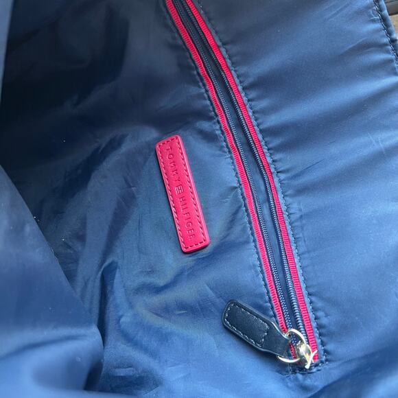 Tommy Hilfiger Signature "TH" Logo Black & Tan Large Canvas Purse 2019 - Picture 13 of 16